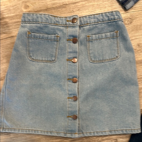 Girls 4 Piece Size 8-10 Denim Jeans and Blue Buttoned Swimwear Set - Picture 4 of 6